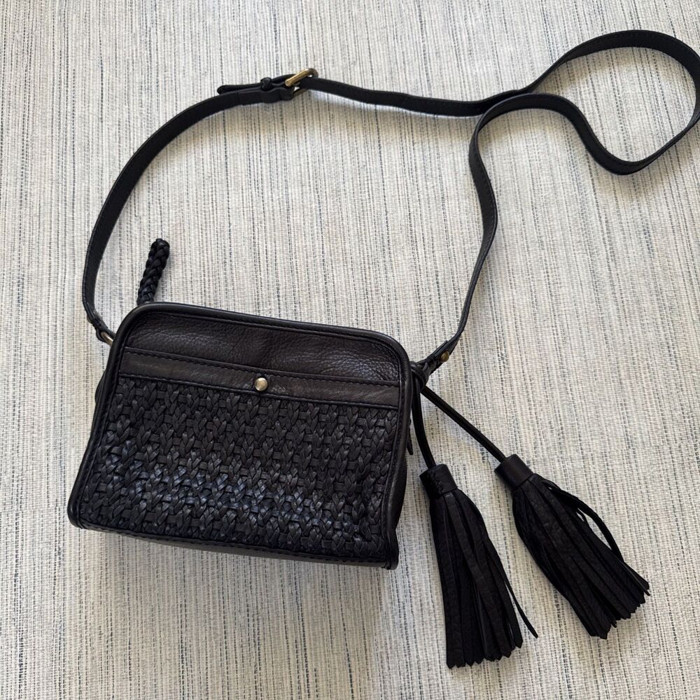 Isabella Fiore Leather Crossbody Black Bag Purse Gold Hardware Adjustable Strap